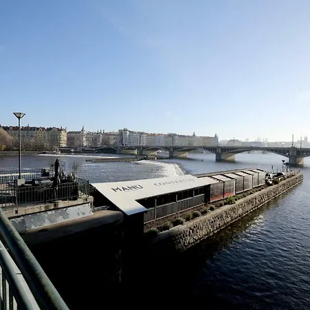 Apartman Dalia Janackovo Nabrezi Prag Exterior foto
