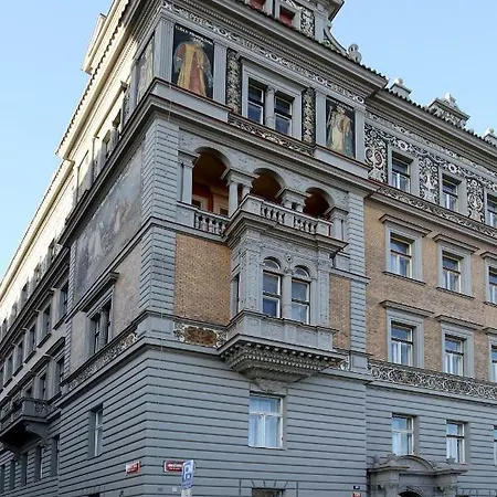 Apartman Dalia Janackovo Nabrezi Prag Exterior foto